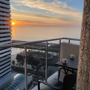 https://roini-apartment-batumi.batumihotels.net
