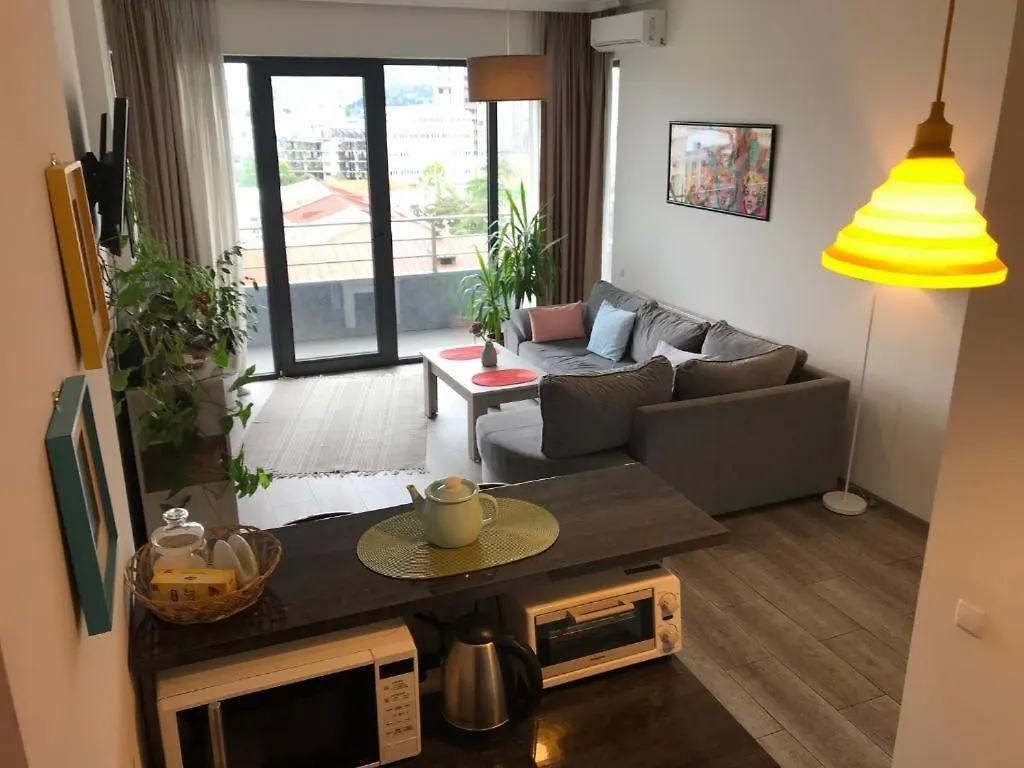 Ameri Plaza Green Apartments Тбилиси