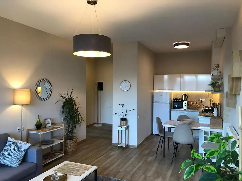 Ameri Plaza Green Apartments Тбилиси