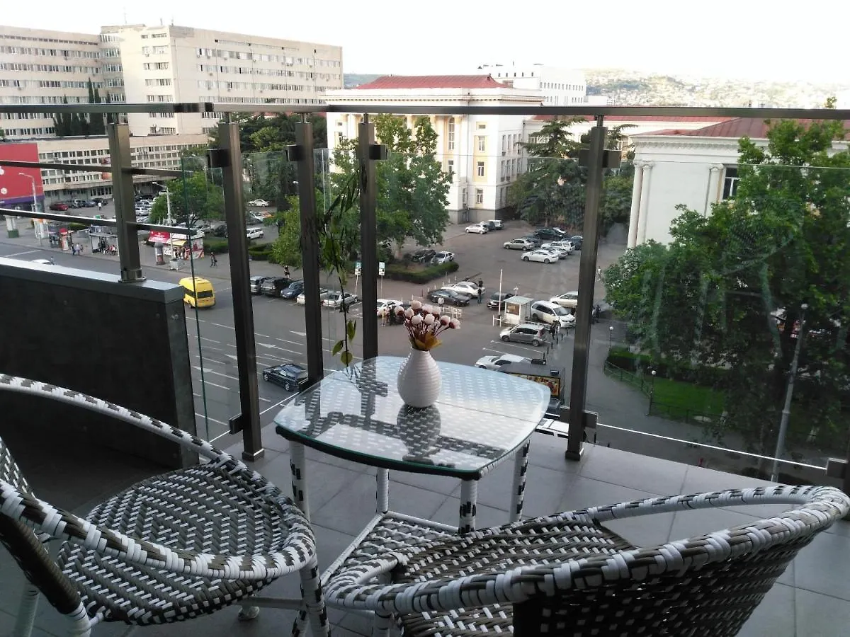 Ameri Plaza Green Apartments Тбилиси